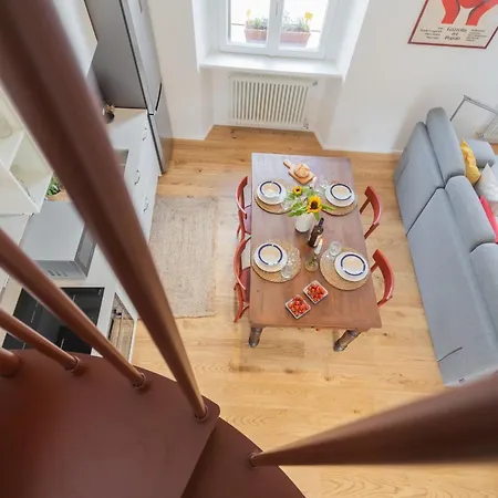 Rooftop Nest In Center By Rent Apartamento Como
