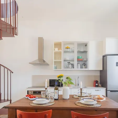 Rooftop Nest In Center By Rent Apartment