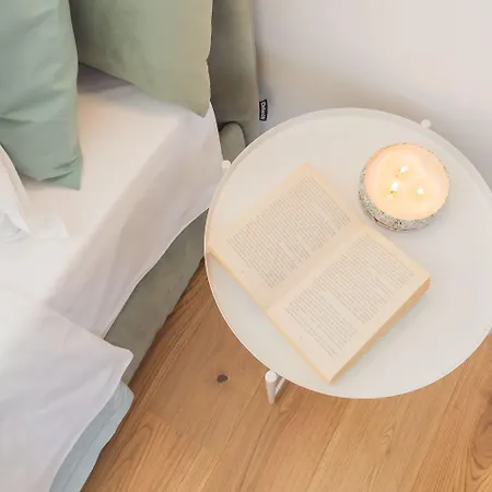 Rooftop Nest In Center By Rent Apartment Como